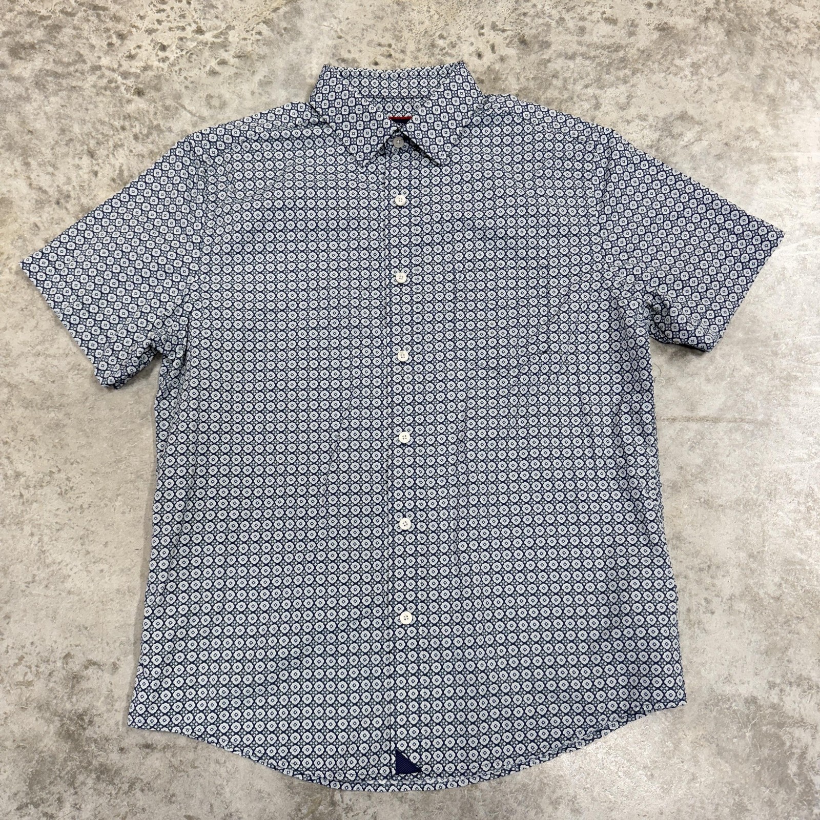 UNTUCKit Shirt Mens Medium Blue Geometric Short Sleeve Button Up Slim Fit