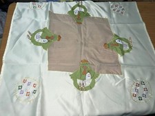 2 Oster Tischdeckchen Polyester Maße im Foto rechteckig und oval