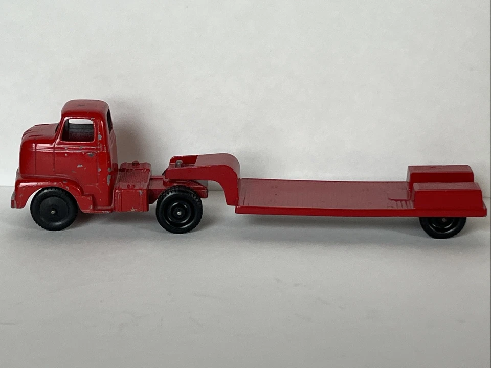 Semirremolque y remolque Tootsietoy rojo vintage de 9"" de largo Foto 2 de 4
