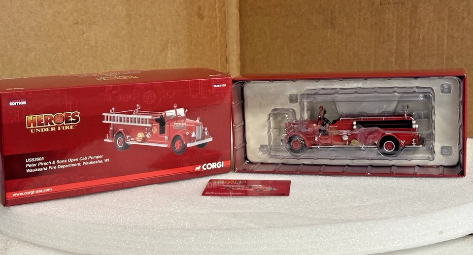 CORGI HEROES UNDER FIRE WAUKESHA FIRE DEPT. BOMBA CABINA ABIERTA US53605 NUEVA EN CAJA Foto 3 de 4