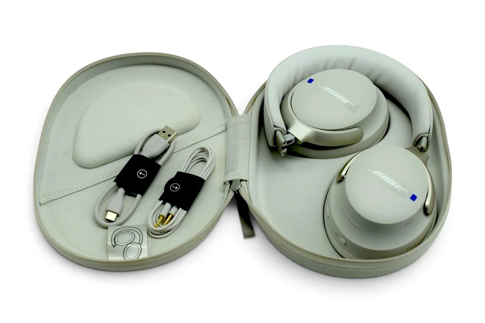 Bose QuietComfort Ultra Headphones (1st generation), photo 2 of 5