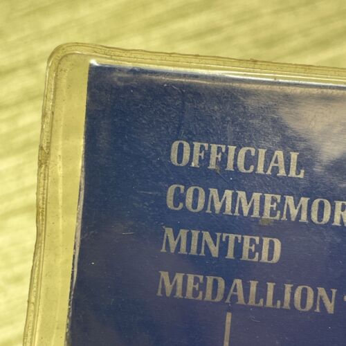 Elvis Presley Official Commemorative Minted Medallion 1977 His Legend Lives #A - Picture 3 of 24