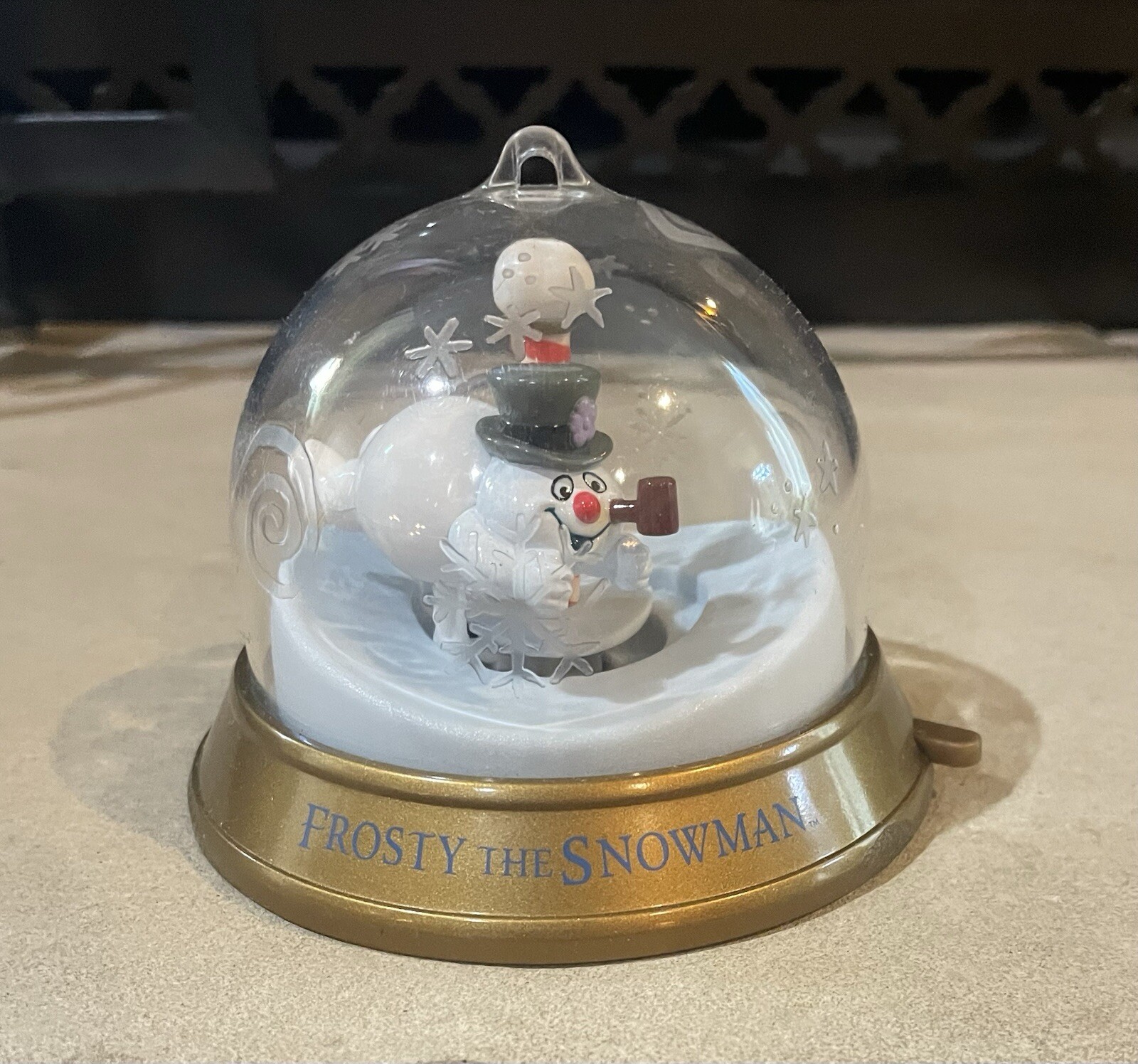 Frosty The Snowman 1999 Blockbuster Video Spinning Plastic Globe Promo