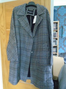 dogtooth check coat