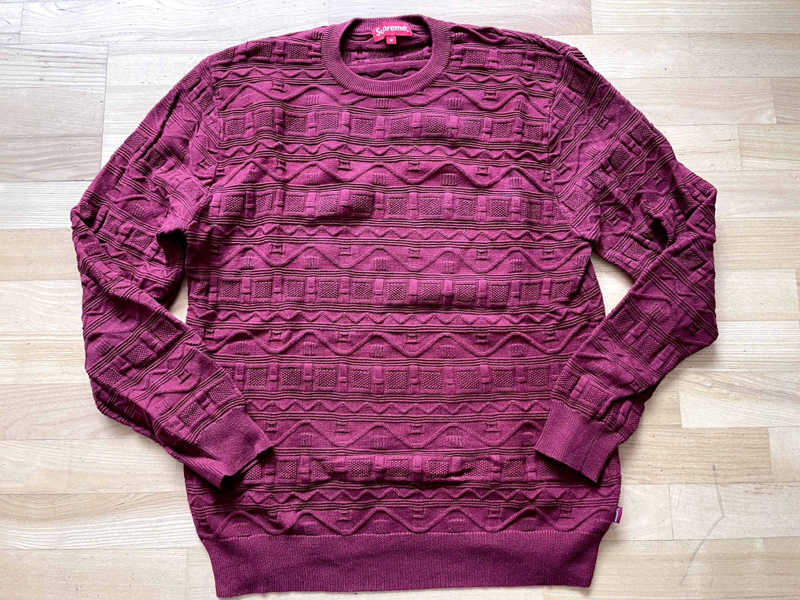 Pull en tricot Supreme Jacquard Wave   de la collection S/S 14