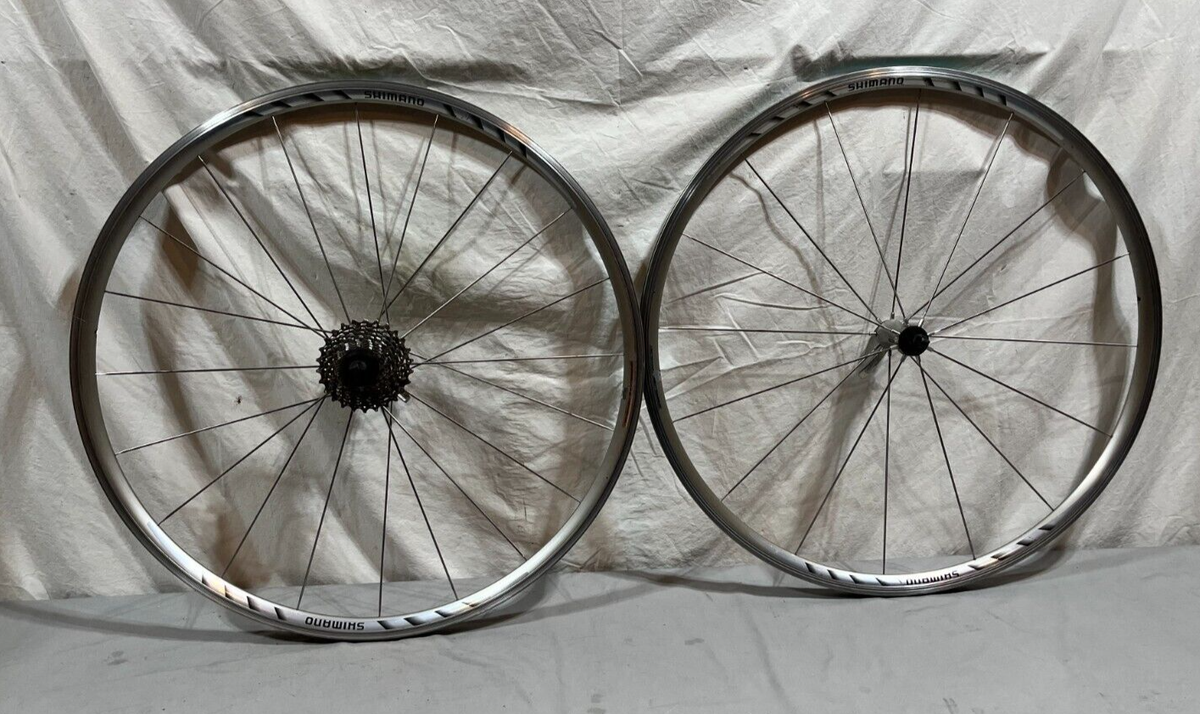 Shimano WH-R550 9-Speed 20/16-Bladed Spoke Silver Aluminum Shimano WH-R550 9-Speed 20/16-Bladed Spoke Silver Aluminum
