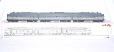 Marklin AC HO USA GM EMD F7 DIESEL LOCOMOTIVE 3-Unit Full Metal