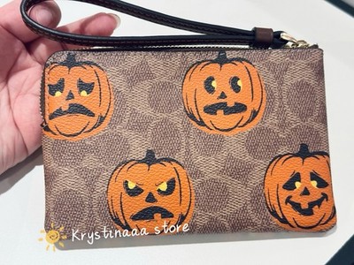 Coach Corner Zip Wristlet in Signature With Halloween Pumpkin