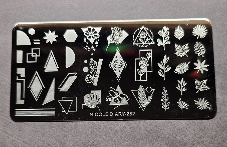 Nicole Diary 282 Placa de Sello de Uñas Líneas Cuadradas Moda Moderna Hojas de Flores Foto 2 de 4