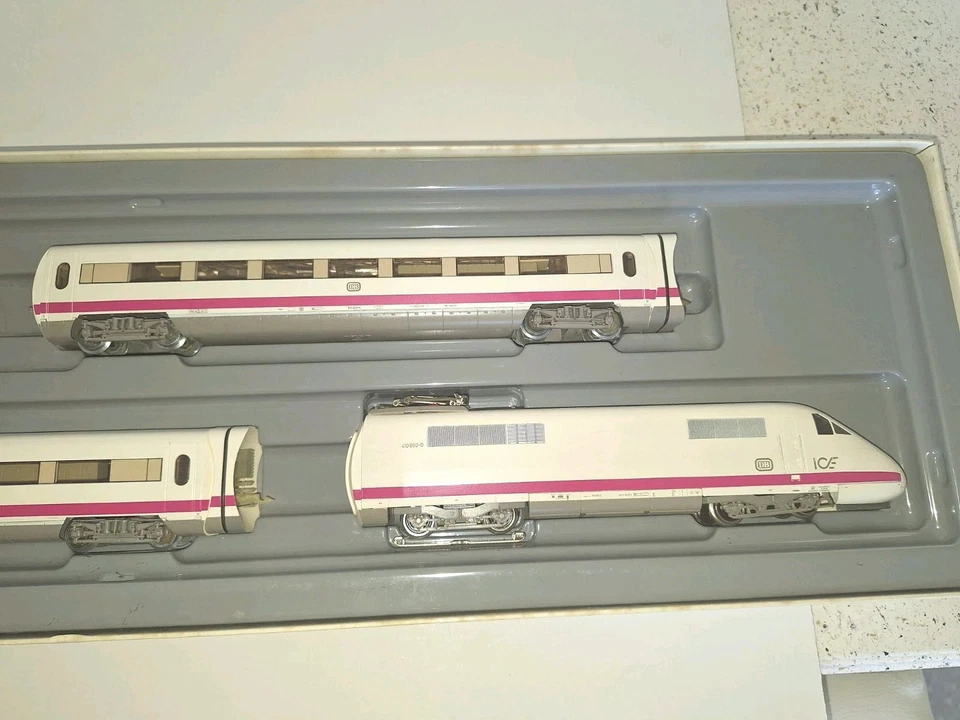 Marklin 3371 ICE set. Digital Conversion for 3 rail AC. Excellent Cond. HO. Box - Image 2 of 4