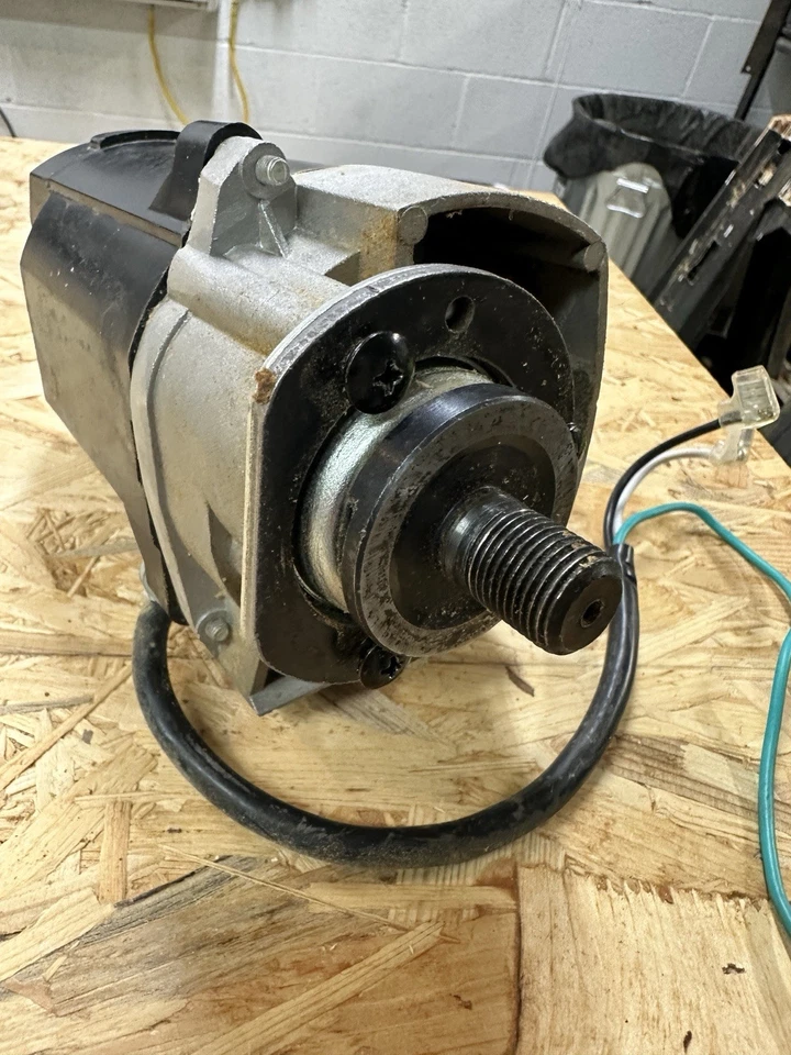 Оригинальный сменный двигатель для настольной пилы Ryobi RTS10G *на ЗАПЧАСТИ или РЕМОНТ* ДЕТАЛИ... - Изображение 2 из 4