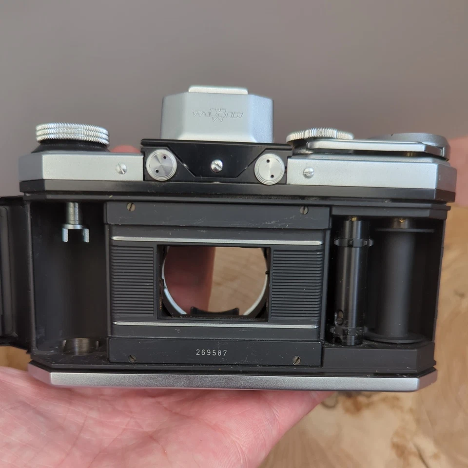 Edixa Mat Reflex Vintage 35mm Spiegelreflexkamera Body und Objektiv - Bild 4 von 4