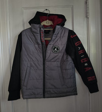 Jordan Boys Puffer Jacket Gray Black Red Hooded Zip 100 Polyester Size L