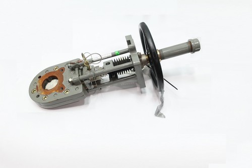 Emerson 11461077 Manual Steel Knife Gate Valve 3in - Picture 2 of 6