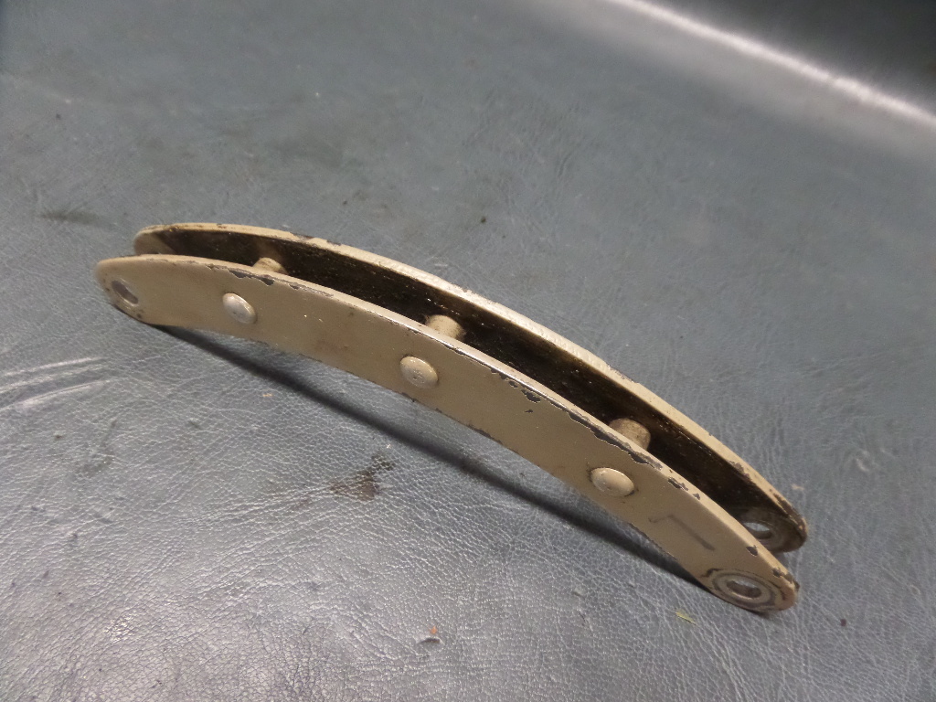 TWIN CESSNA 310Q MAIN LANDING GEAR LOWER BELLCRANK ROCKER ARM LINK