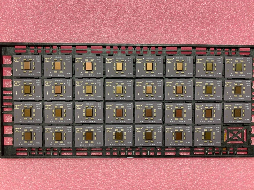 Vintage & New Transmeta TM5800 CPU Crusoe 5800A080010 VLIW x86 Processor BGA474 - Image 2 of 2