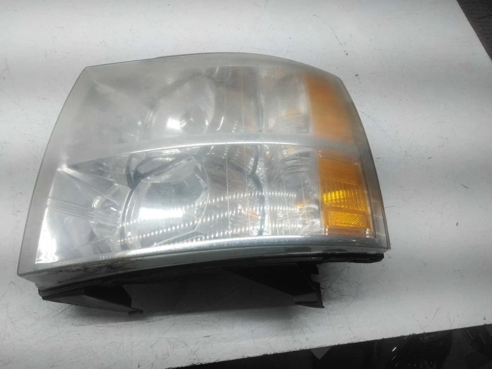 Driver Left Headlight Fits 07-14 SILVERADO 2500 PICKUP 2839424 - Image 2 of 4