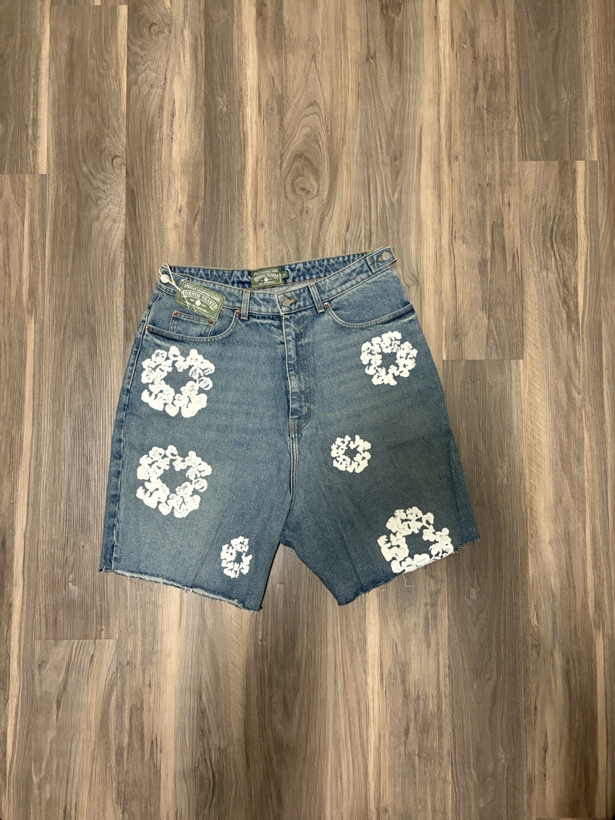 Denim Tears Cotton Wreath Light Wash Shorts Size Large