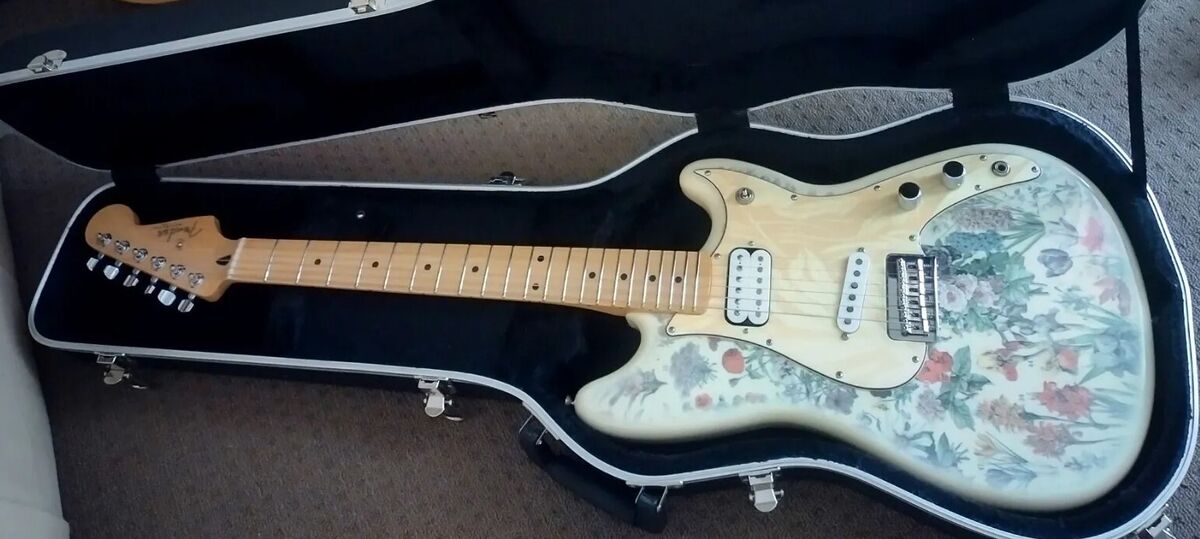 SHAWN MENDES FOUNDATION FENDER MUSICMASTER GUITAR- LIMITED SHAWN MENDES FOUNDATION FENDER MUSICMASTER GUITAR- LIMITED