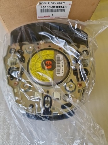 TOYOTA VERSO AIRBAG DRIVERS SIDE STEERING WHEEL NEW GENUINE - Picture 3 of 4