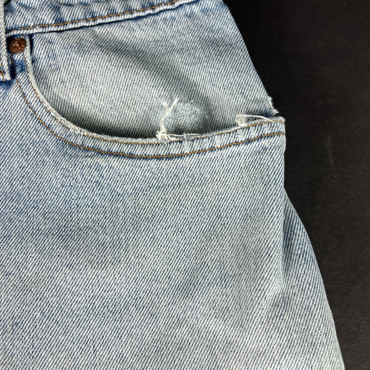 VTG 90s Levi's Jean Men 32x30* 560 Loose Tapered Blue Distressed