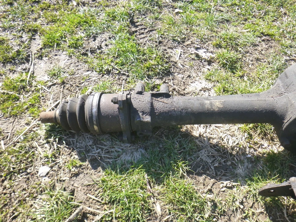 2002 Chevrolet Tracker Front Differential / Front Pumpkin - Image 4 of 4