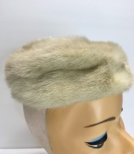 Vintage Fur Pill Box Hat With Combs Designed By Gertrude Menczer St Louis