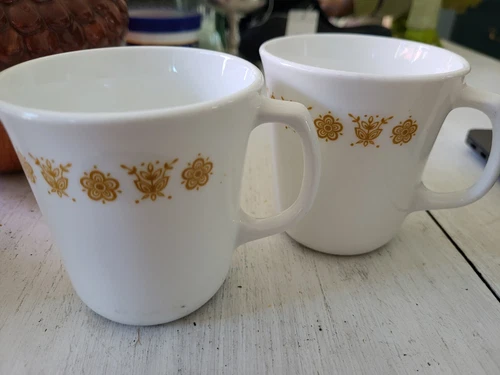 2 Corelle Corning Pyrex BUTTERFLY GOLD D Handle Coffee Mug Cup 8oz Made in USA