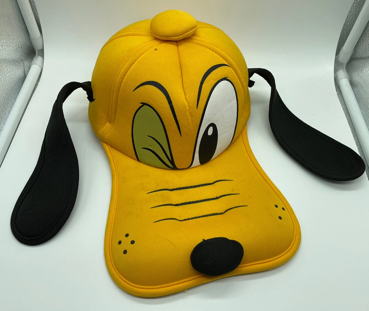 Pluto hat disney deals world