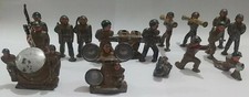 Lot of 17 - US American soldiers toy WW2 Era 1940s Lead cast metal Army figures