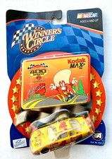 2002 NASCAR Winners Circle 15853 Mike Skinner 4 Driver Sticker Loony Tune 1:64
