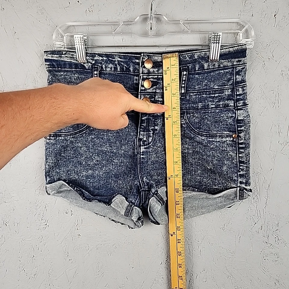 Pantalones Cortos de Jean Refuge para Mujer 8 Azul Cintura Alta 3 Botones Elásticos Grunge Preparación para Motociclistas Foto 3 de 4