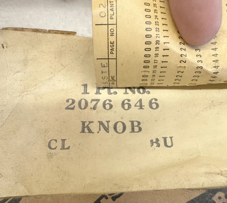Nuevo de Lote Antiguo MoPar 1960 Plymouth Valiant Faro Interruptor Perilla V100 V200 60 2 puertas 4 puertas Foto 2 de 4