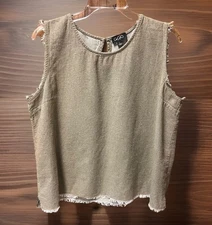 GiGio Olive/Army Green Top Sz L Raw Frayed Hem Linen Look Very Lightweight Cute