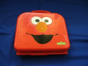 ELMO ON THE GO LETTERS - PRE-OWNED