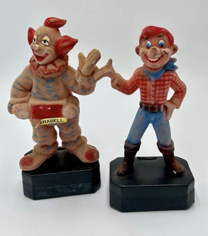 Vintage Straco Plastic Clarabell & Howdy Doody Character Coin Banks Set W/ Plug