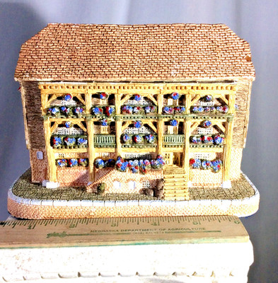 Dickens Inn by Malcolm Cooper 1986 Miniature British Building, John Hine Studios
