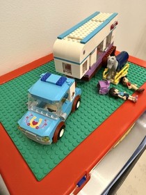 LEGO FRIENDS: Horse Vet Trailer (41125) 95% complete set good condition