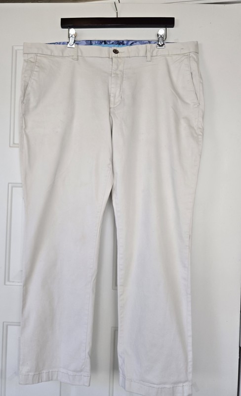 Tommy Bahama Boracay Mens Khaki Straight Leg Slacks Chino Pants 42x30 Tan