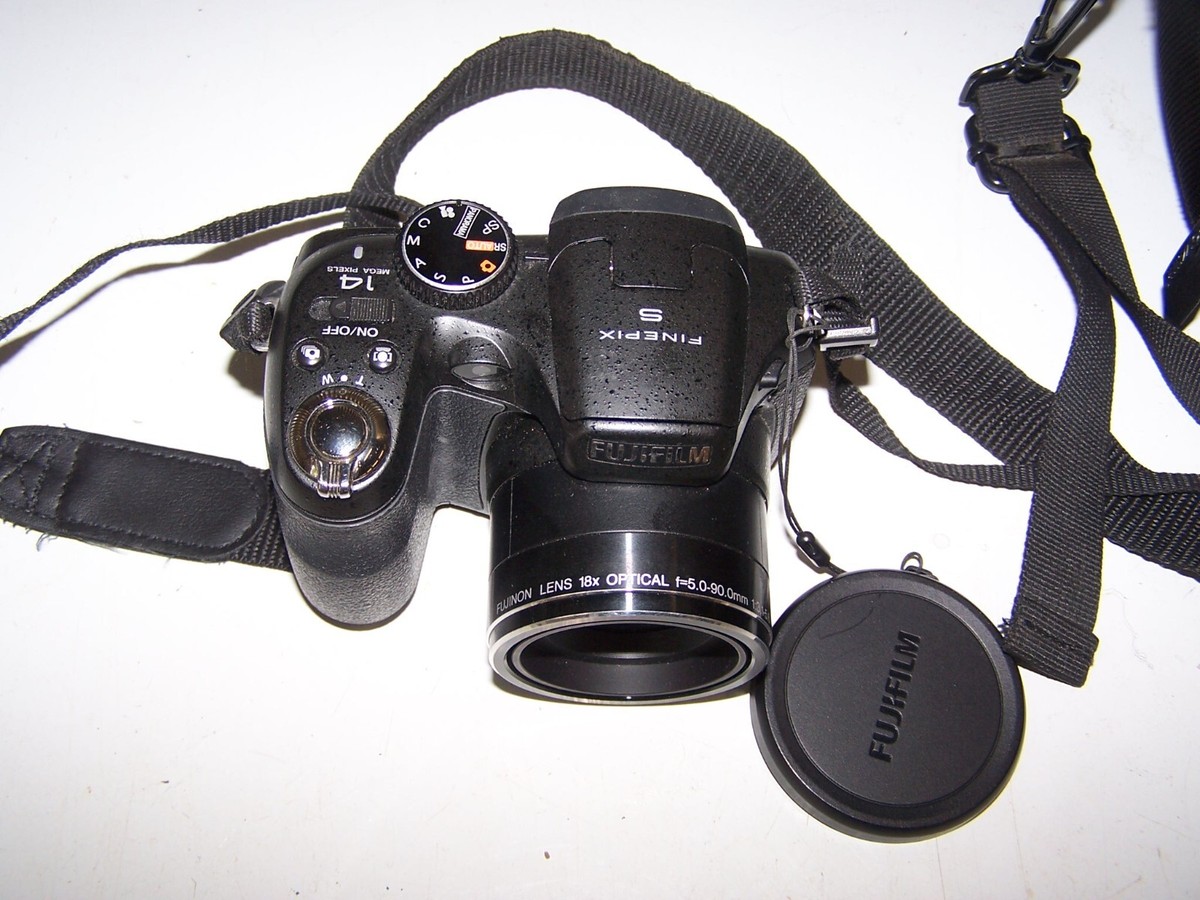 FUJIFILM FINEPIX Digital Camera S2900 - Tested WORKS - Estate Find