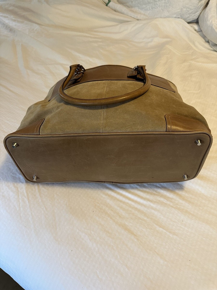 Wonderful Vintage Suede & leather coach tote bag. Secure Zip