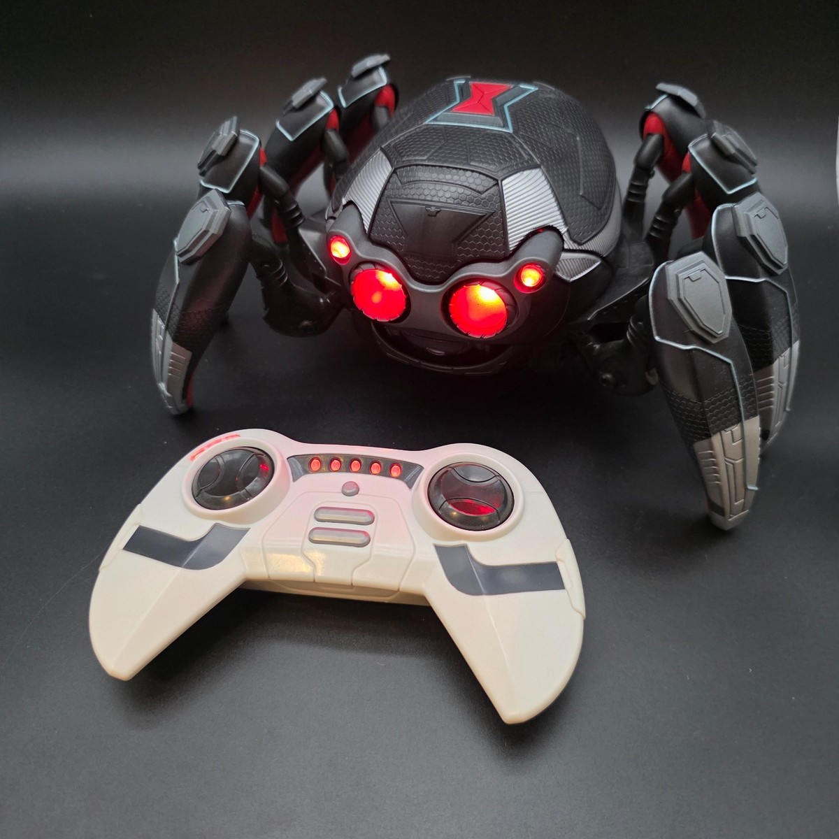 Disneyland MARVEL AVENGERS CAMPUS Spider-Bot Interactive Remote