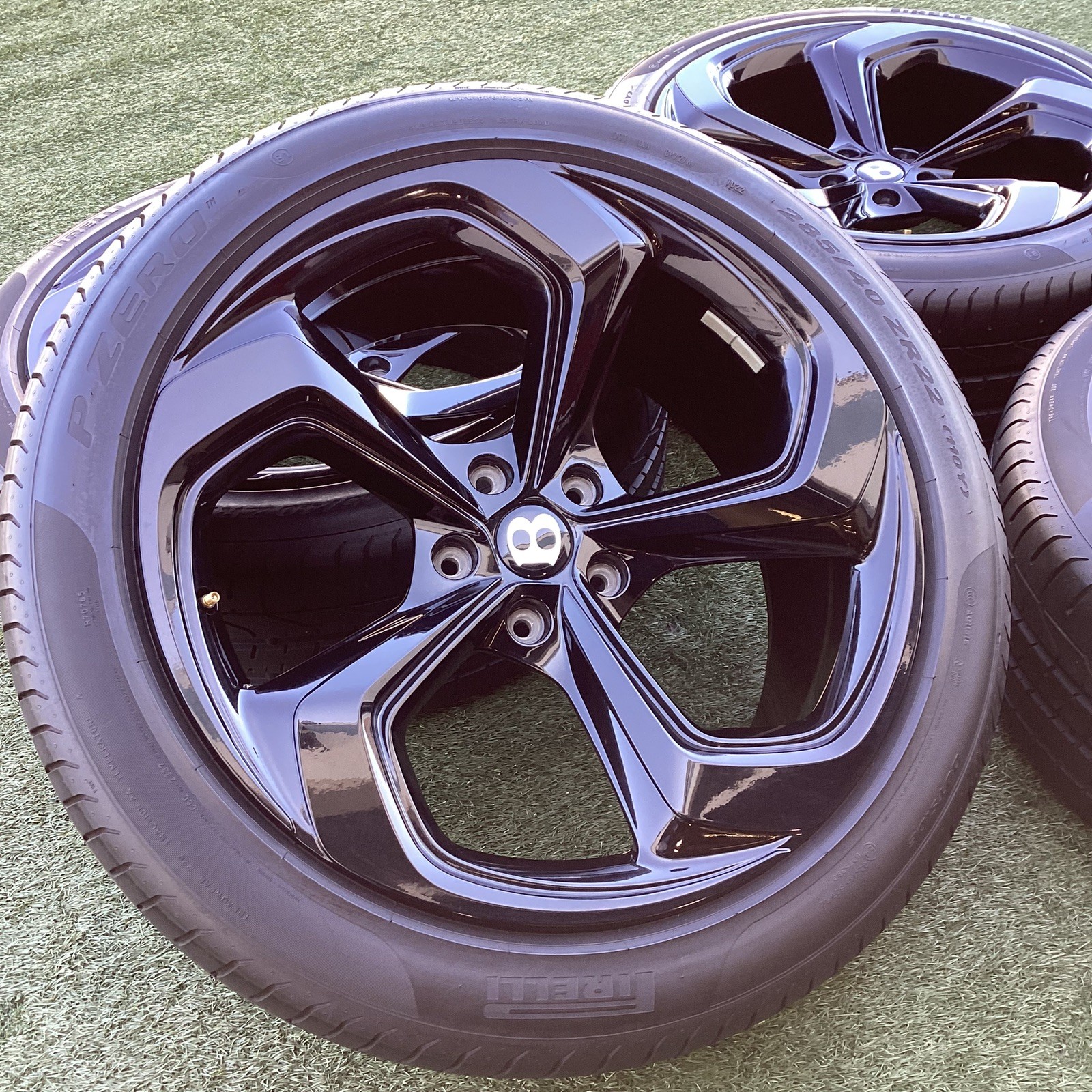 Bentley Bentayga Speed 2010-2022 Left Wheels Set of 4 Black P/N 36A601025