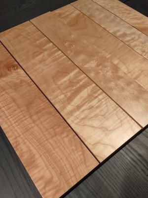 MF 1-5 Set of 6 Figured Maple Wood . Wavy texture.
