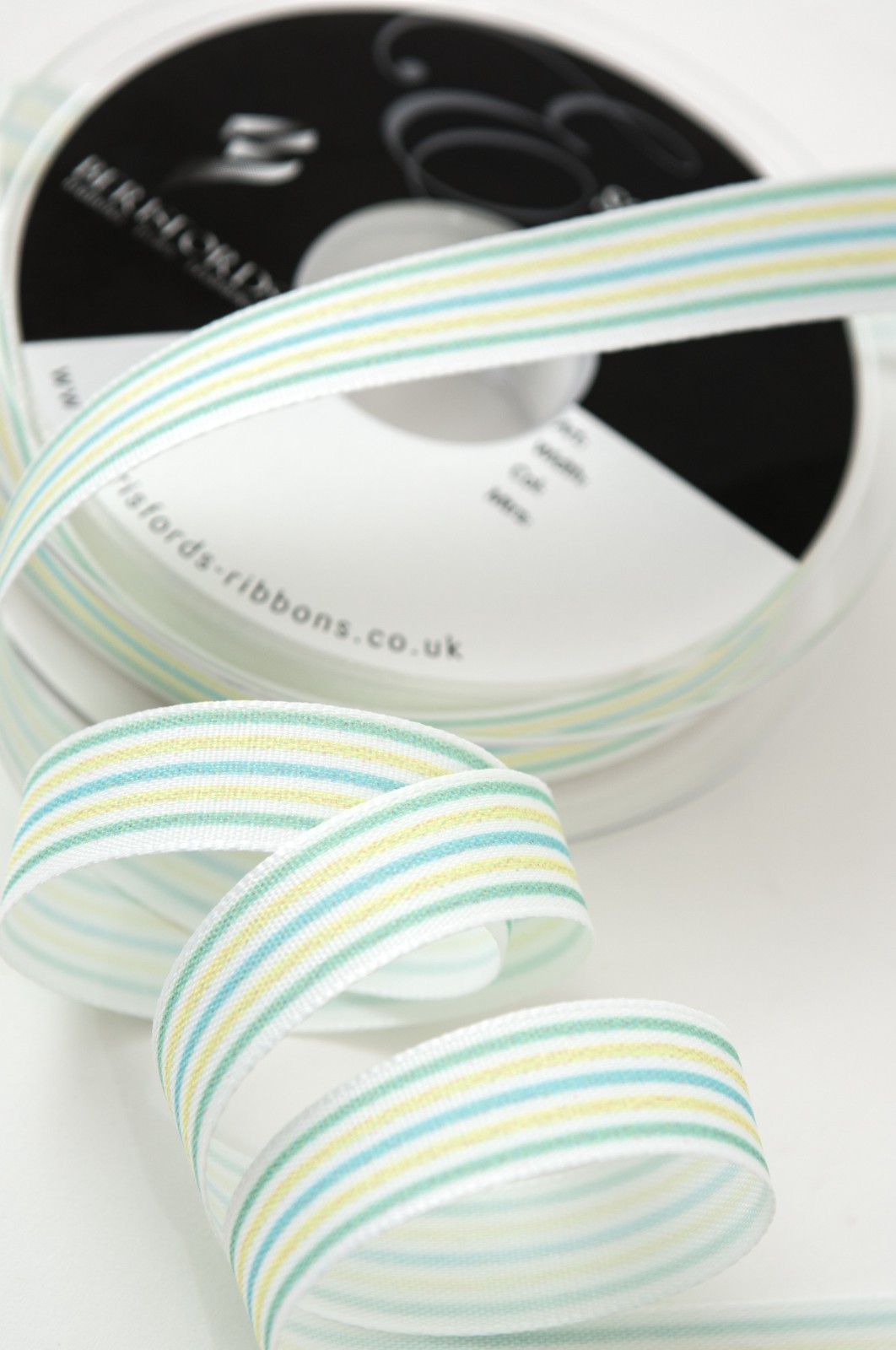 Berisfords Ribbon: Pinstripe: 25m x 15mm: Pastel shades