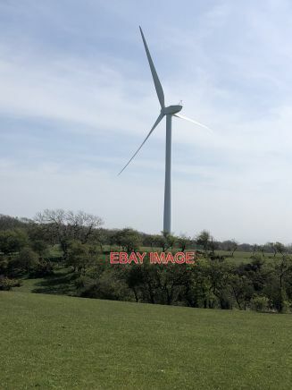 PHOTO WIND TURBINE WALKWAY WIND FARM WALKWAY WIND FARM IS A SEVEN TURBINE (OF 2 - Picture 1 of 1