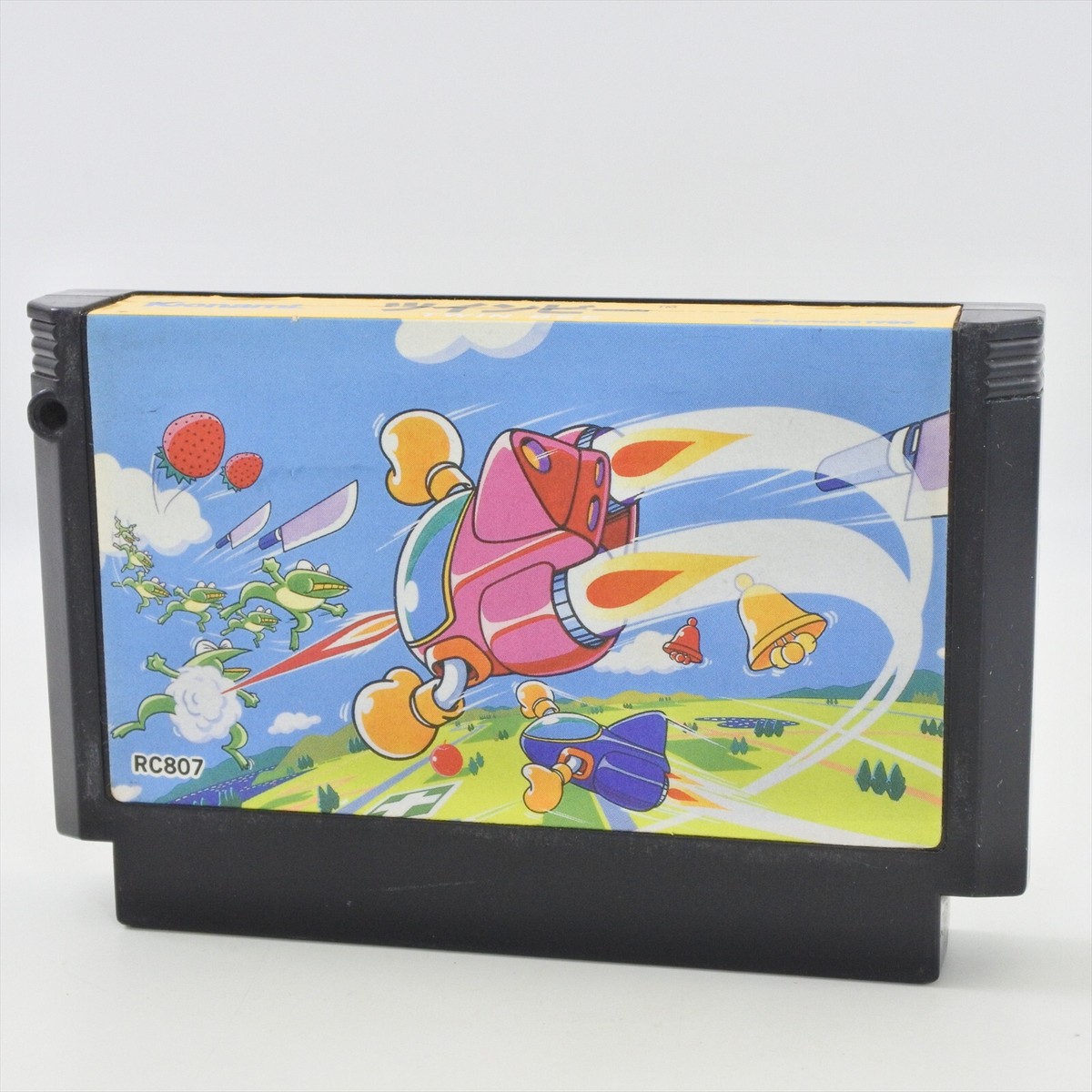 TwinBee (Nintendo Entertainment System, 1986) - Japanese Version