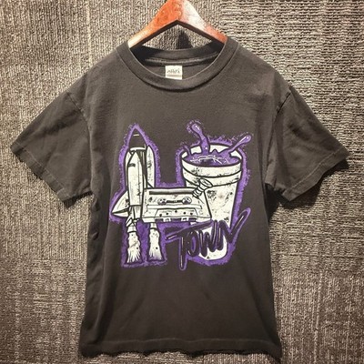 Shaka Active Graphic T-Shirt Size M