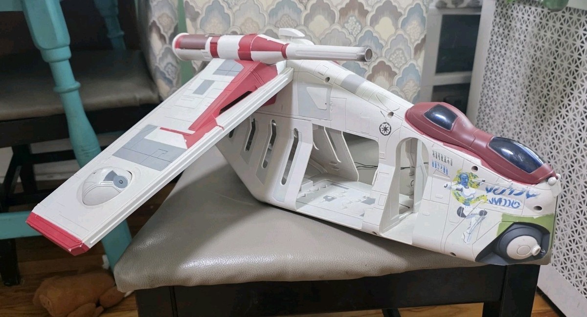 2002 Star Wars Republic Gunship Lucky Lekku Clone Wars Walmart
