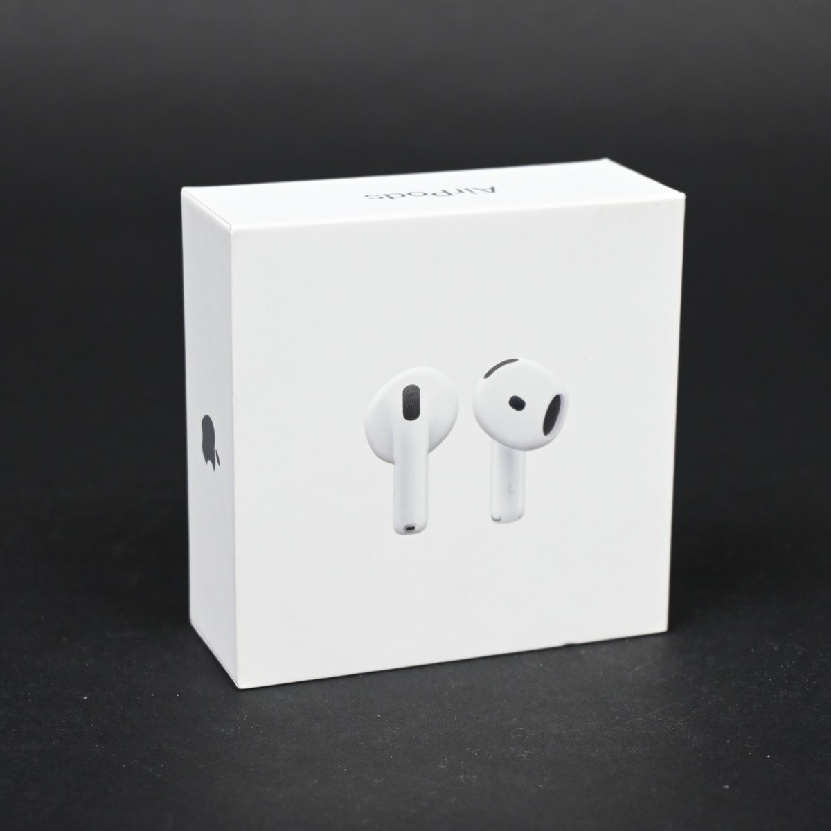 Apple - 【新品未開封！】AirPods with Charging Case Apple AirPods with Wireless Charging Case (Latest Model